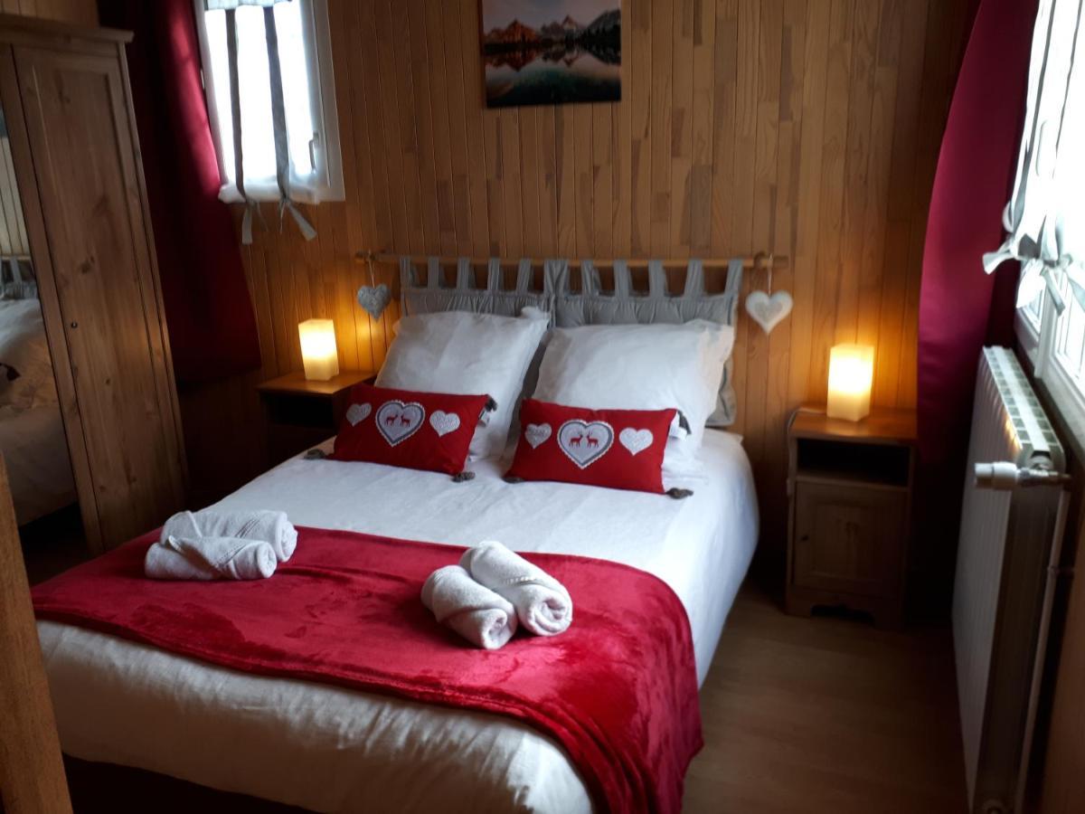Bed and Breakfast L'Aur~élie Lalinde Exterior foto