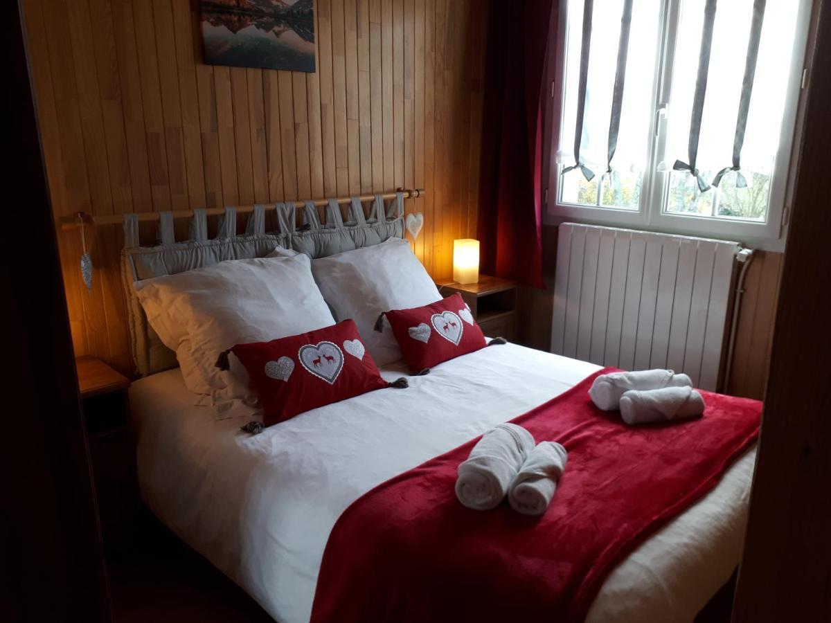 Bed and Breakfast L'Aur~élie Lalinde Exterior foto